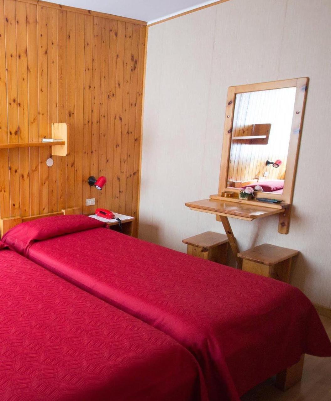 Meuble Albergo Dante Bormio Dış mekan fotoğraf